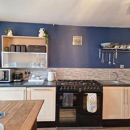 The Kings Appartement Denbigh Buitenkant foto